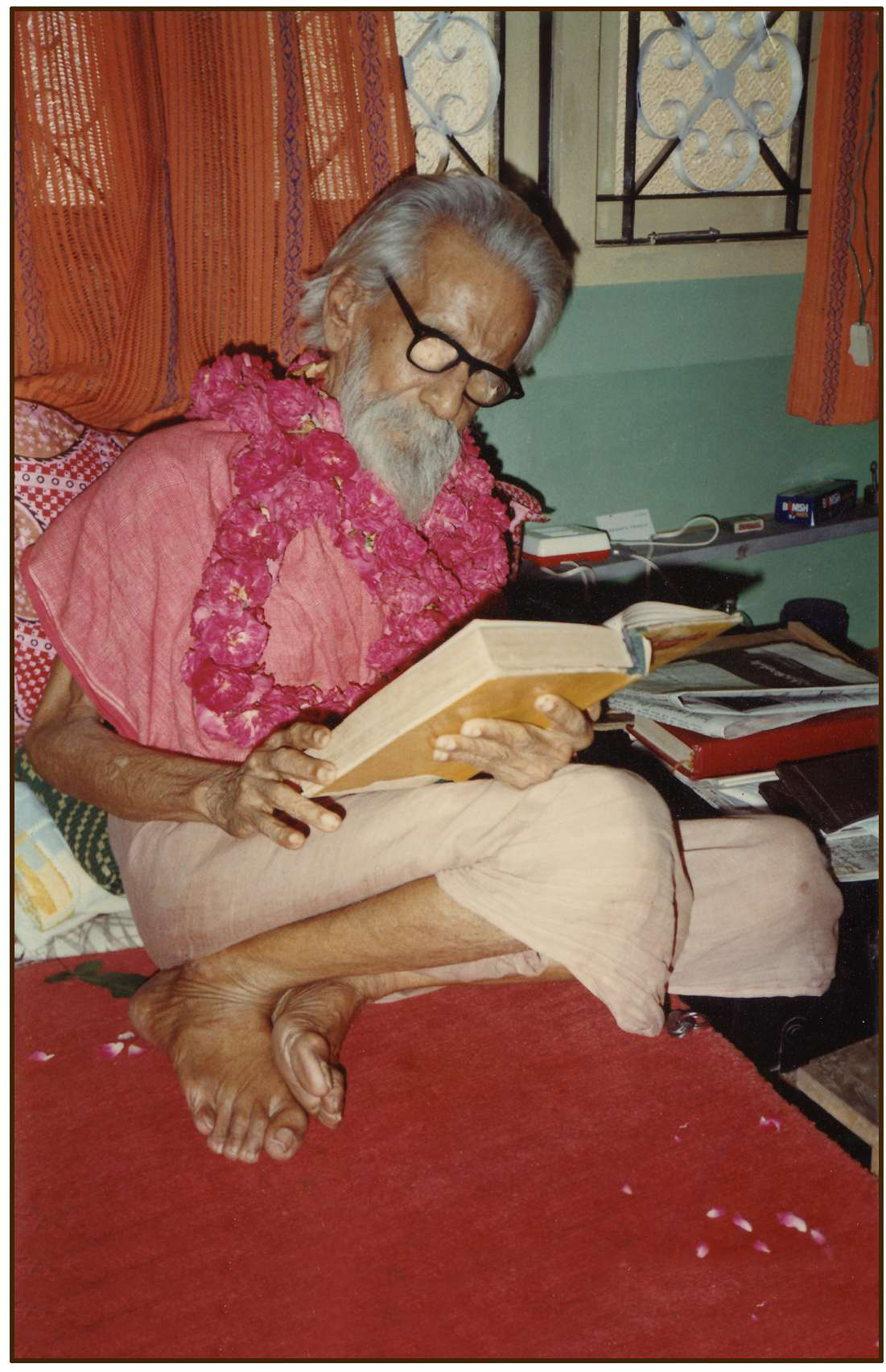 Sri Sivan Sir reading YPM